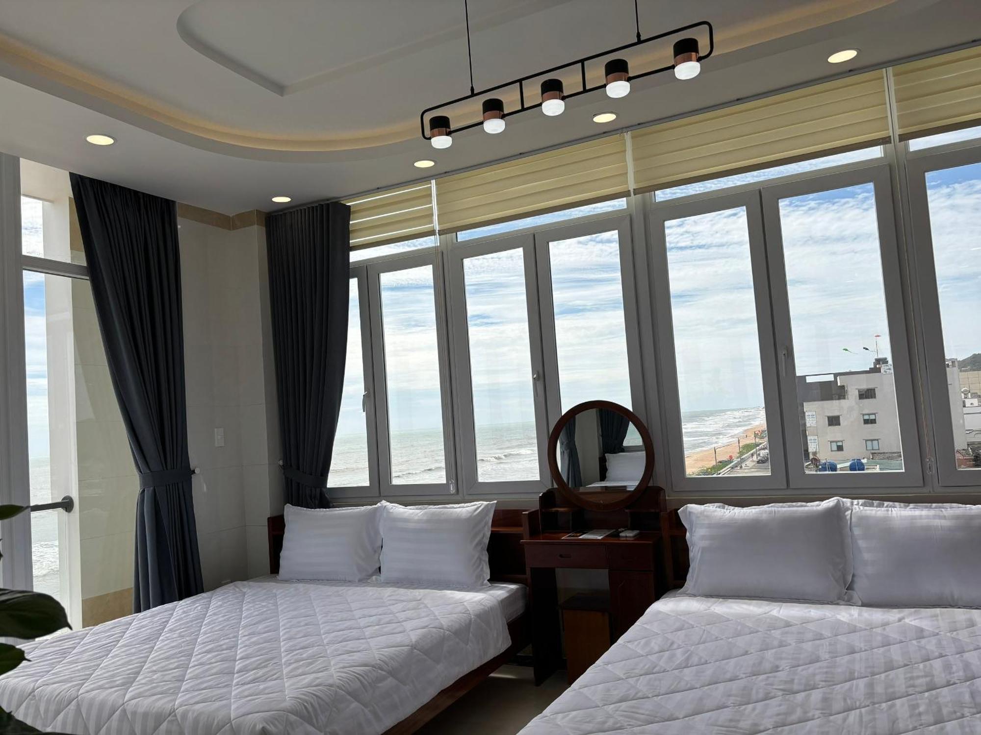 Khach San A68 Hotel Long My Bagian luar foto